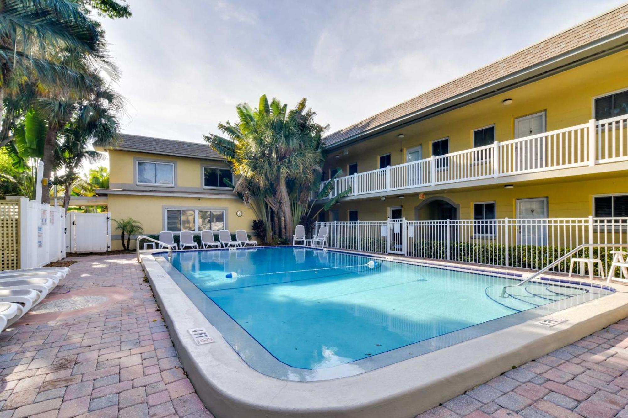 St Pete Beach Condo With Pool, 5 Min Walk To Beach! St. Pete Beach Exterior foto